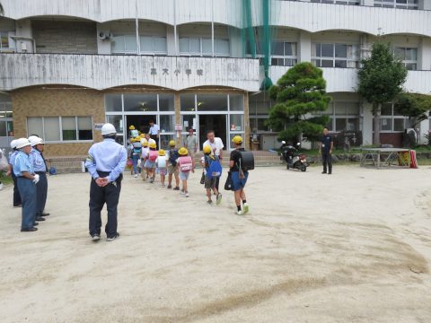街頭指導 2024年9月25日 真穴小学校前